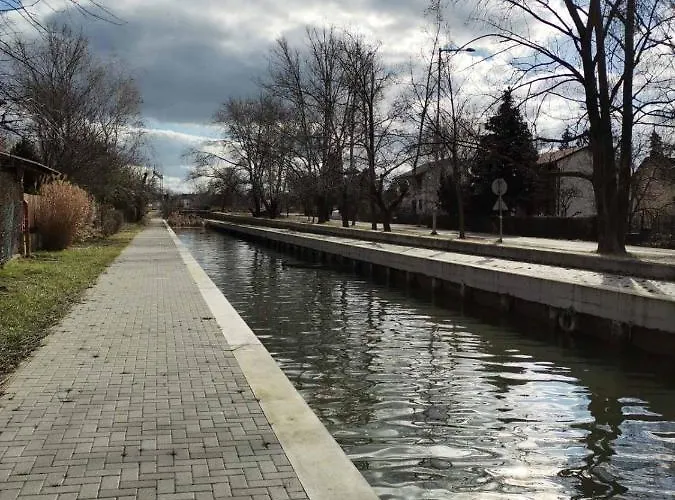 Amur Vendeghaz Holiday home *