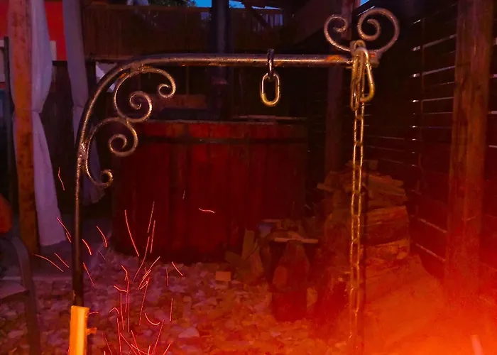 Amur Vendeghaz * Gardony